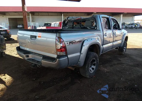 2015 Toyota Tacoma Base V6 z USA, uszkodzony, nr VIN 3TMLU4ENXFM194684